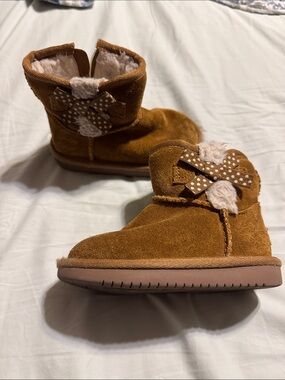 Koolaburra Chestnut Suede Toddler Boot size 7